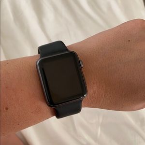 Apple Watch Series 2 / 42mm Space Gray